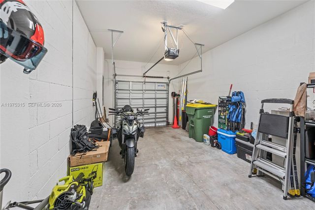 818 SE 17th St, Homestead, FL 33034