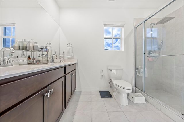 818 SE 17th St, Homestead, FL 33034