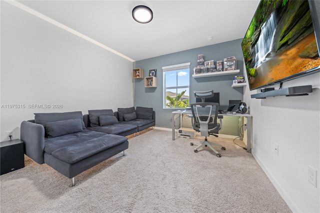 818 SE 17th St, Homestead, FL 33034