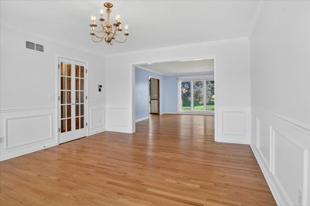 15161 Clifden Drive, Granger, IN 46530