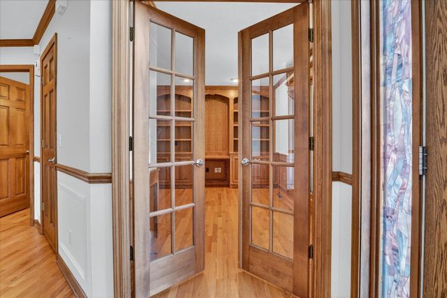 15161 Clifden Drive, Granger, IN 46530