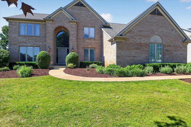 15161 Clifden Drive, Granger, IN 46530