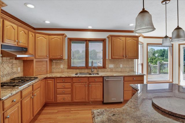 15161 Clifden Drive, Granger, IN 46530