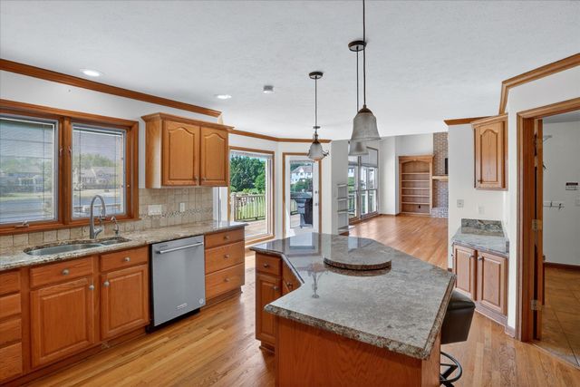 15161 Clifden Drive, Granger, IN 46530