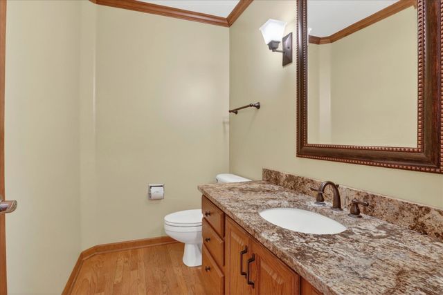 15161 Clifden Drive, Granger, IN 46530