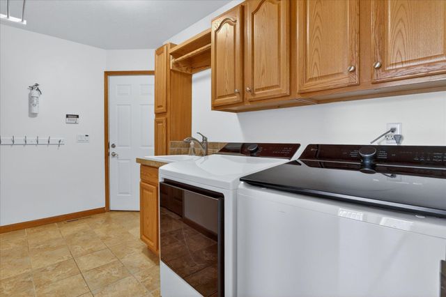 15161 Clifden Drive, Granger, IN 46530