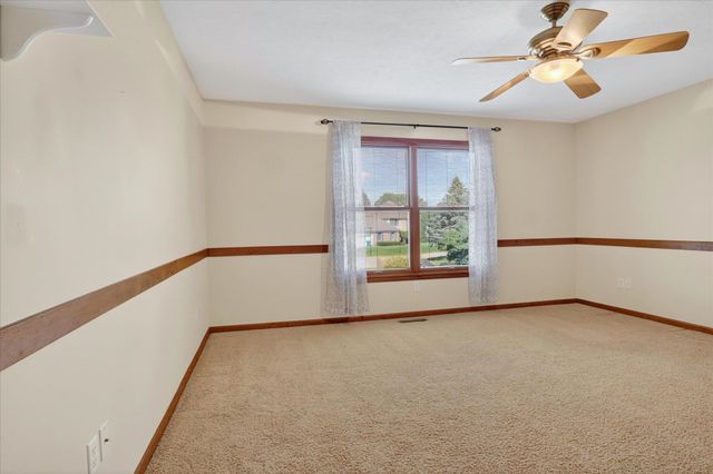 15161 Clifden Drive, Granger, IN 46530
