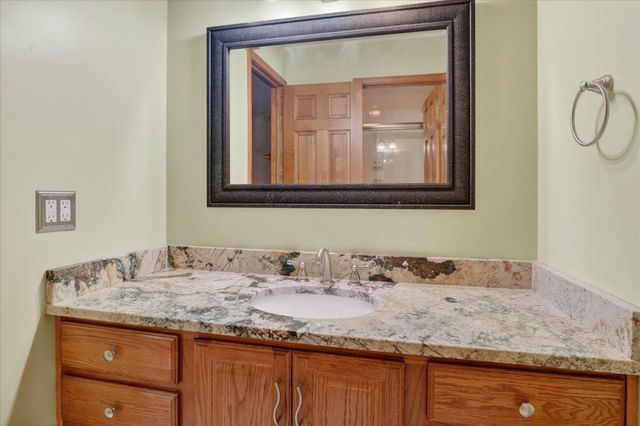 15161 Clifden Drive, Granger, IN 46530