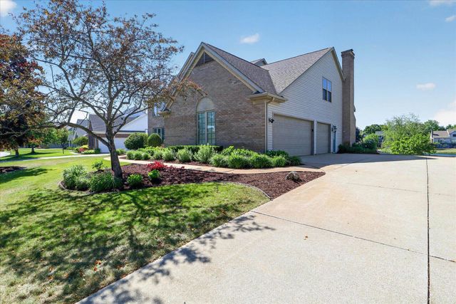 15161 Clifden Drive, Granger, IN 46530