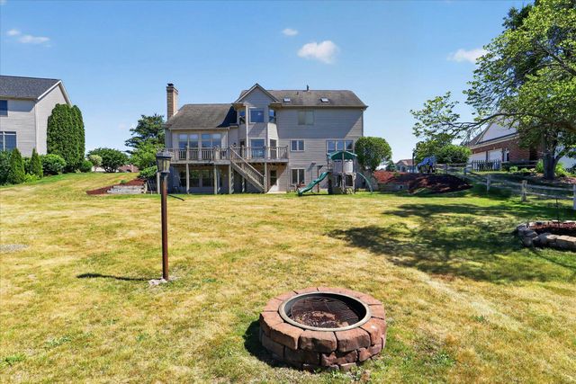15161 Clifden Drive, Granger, IN 46530
