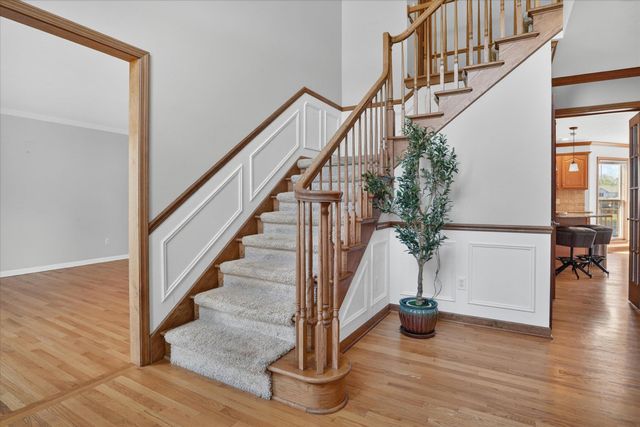 15161 Clifden Drive, Granger, IN 46530