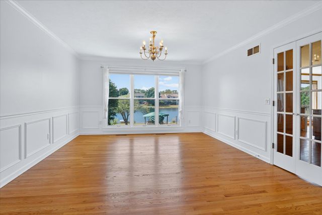 15161 Clifden Drive, Granger, IN 46530
