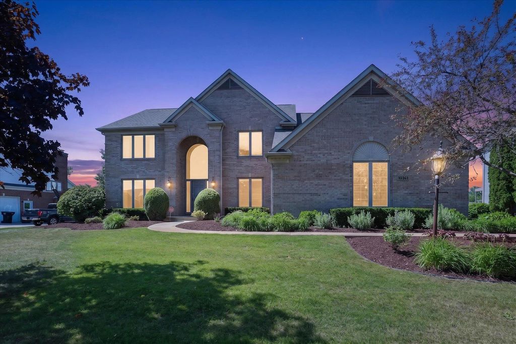 15161 Clifden Drive, Granger, IN 46530