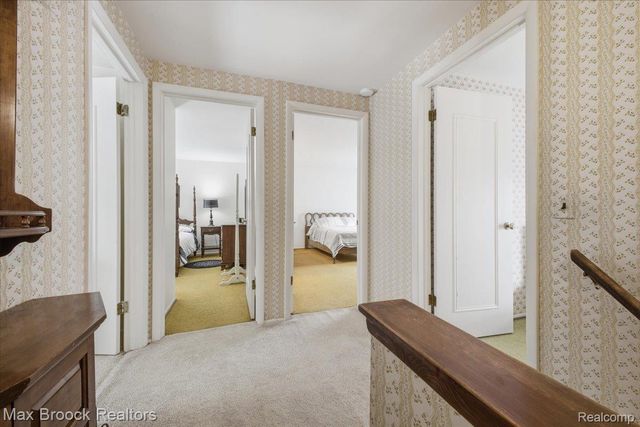 5956 Pinecroft Drive, West Bloomfield Charter Township, MI 48322