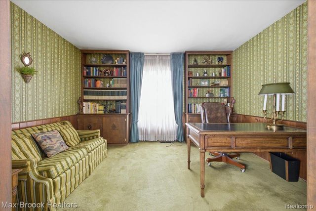 5956 Pinecroft Drive, West Bloomfield Charter Township, MI 48322