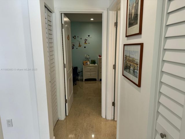 18864 NW 89th Ct 18864, Hialeah, FL 33018