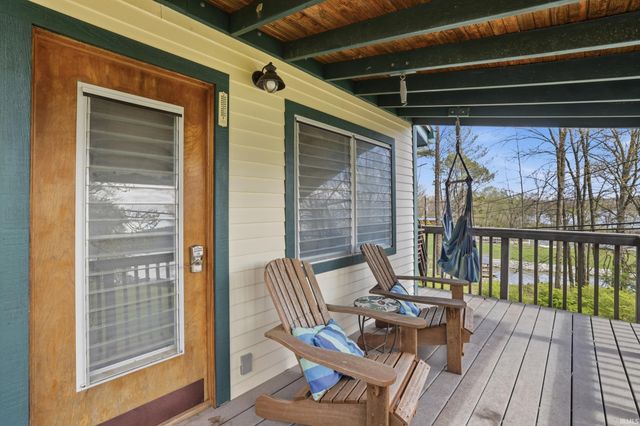 8110 N Lakewood Drive, Unionville, IN 47468