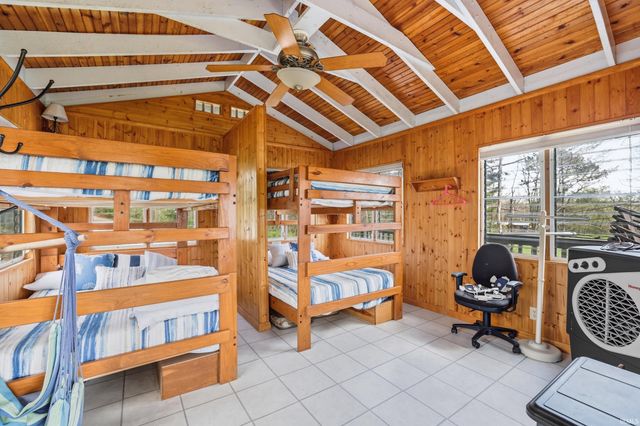 8110 N Lakewood Drive, Unionville, IN 47468