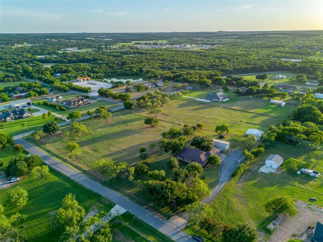 510 W County Road 714, Burleson, TX 76028