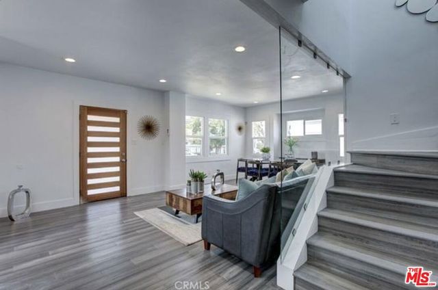 338 Walnut Avenue, Long Beach, CA 90802