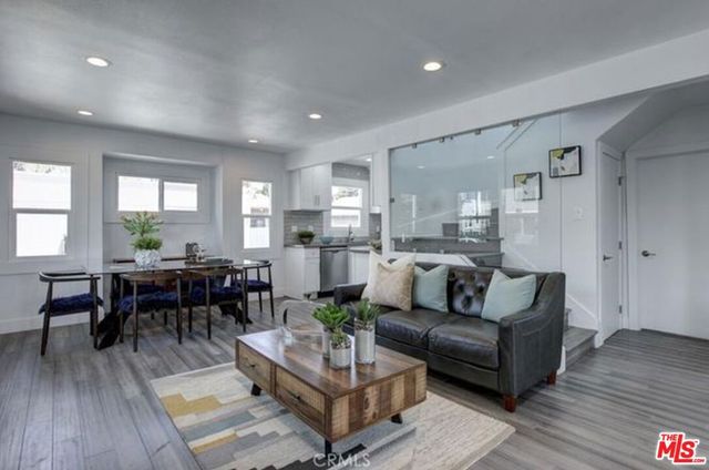 338 Walnut Avenue, Long Beach, CA 90802