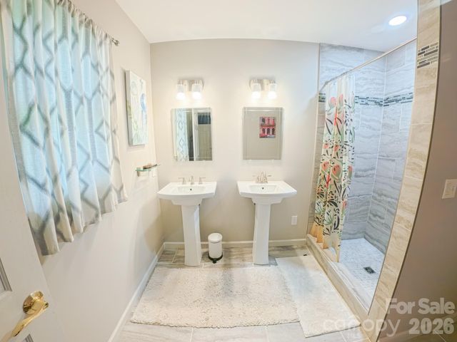121 Wicklow Drive, Asheville, NC 28806