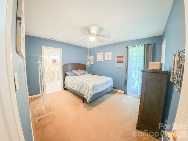 121 Wicklow Drive, Asheville, NC 28806