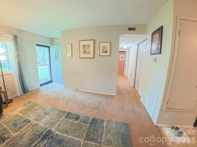 121 Wicklow Drive, Asheville, NC 28806