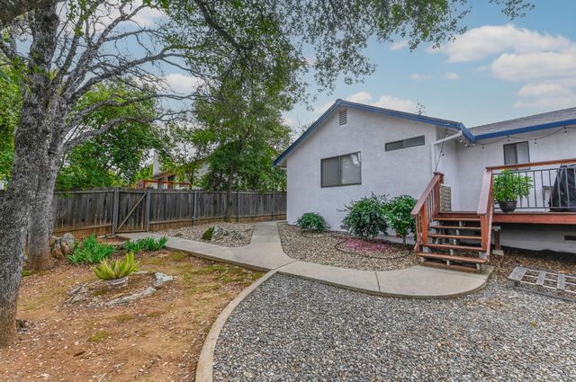 147 Rocky Ridge Ln, Angels Camp, CA 95222