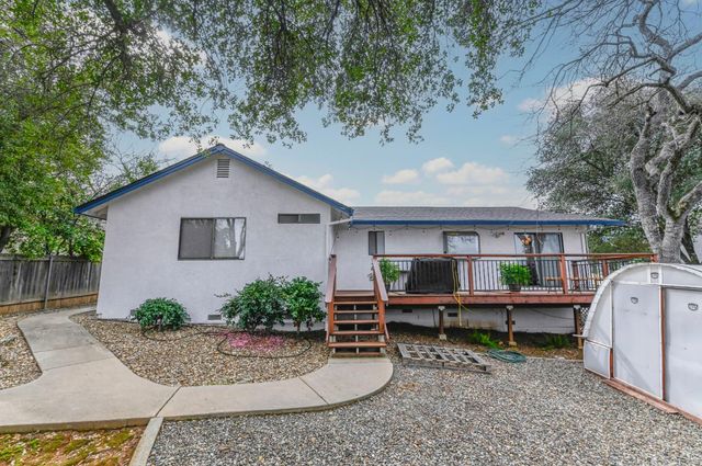 147 Rocky Ridge Ln, Angels Camp, CA 95222