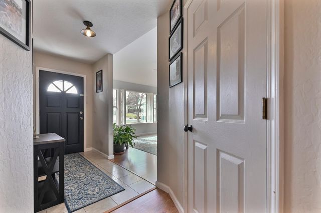 147 Rocky Ridge Ln, Angels Camp, CA 95222