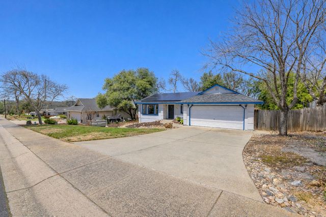 147 Rocky Ridge Ln, Angels Camp, CA 95222