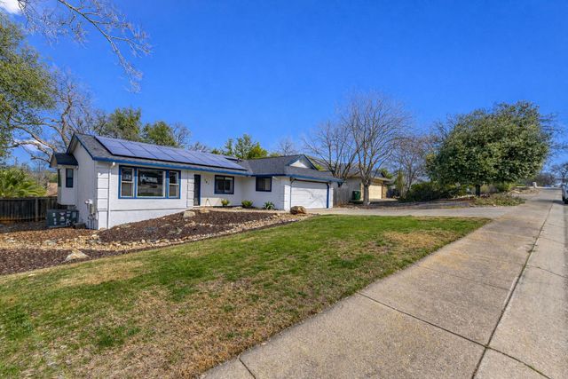 147 Rocky Ridge Ln, Angels Camp, CA 95222