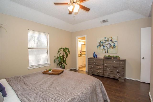 2405 Cranberry Lane, Euless, TX 76039