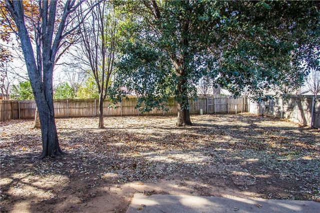 2405 Cranberry Lane, Euless, TX 76039