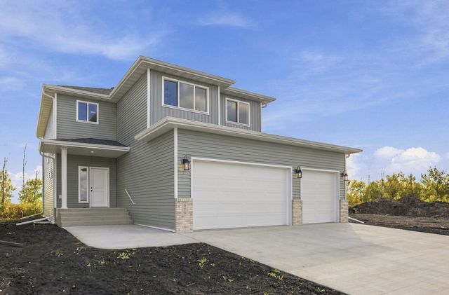 979 61st Avenue W, West Fargo, ND 58078