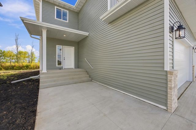 979 61st Avenue W, West Fargo, ND 58078