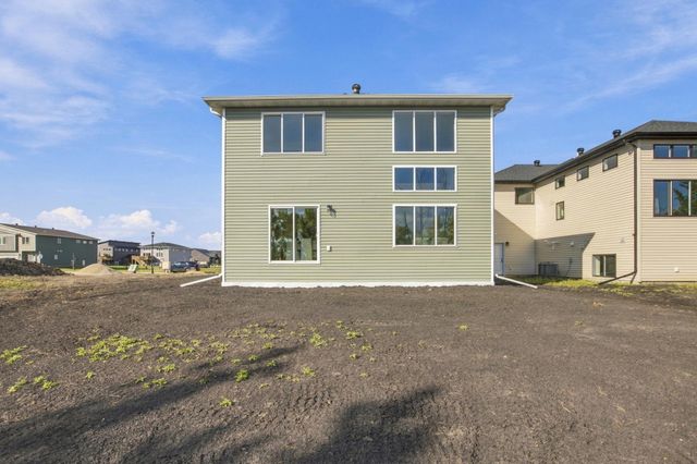 979 61st Avenue W, West Fargo, ND 58078