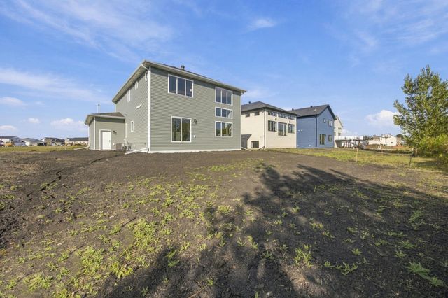 979 61st Avenue W, West Fargo, ND 58078