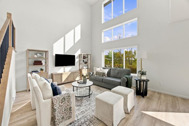 979 61st Avenue W, West Fargo, ND 58078