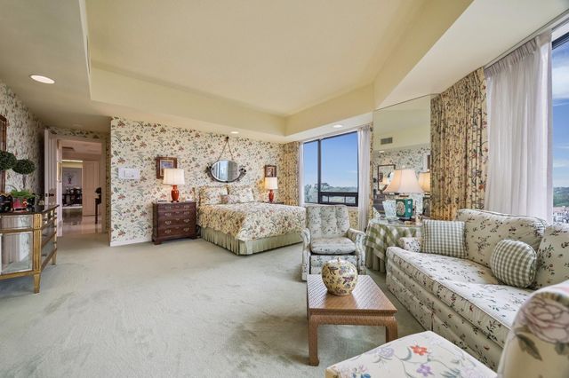 101 Westcott Street 905, Houston, TX 77007
