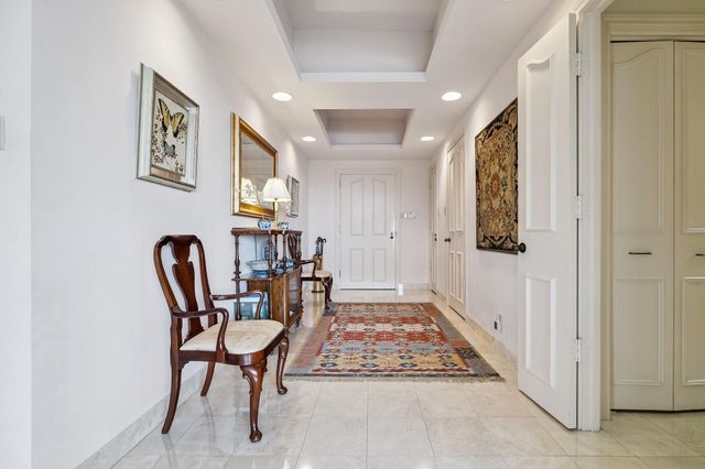 101 Westcott Street 905, Houston, TX 77007