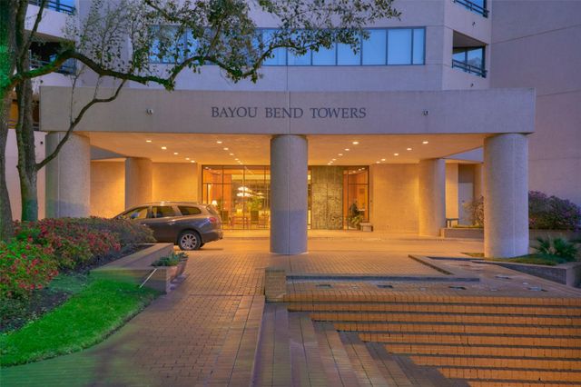 101 Westcott Street 905, Houston, TX 77007