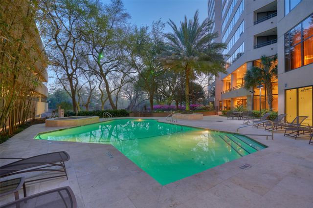 101 Westcott Street 905, Houston, TX 77007