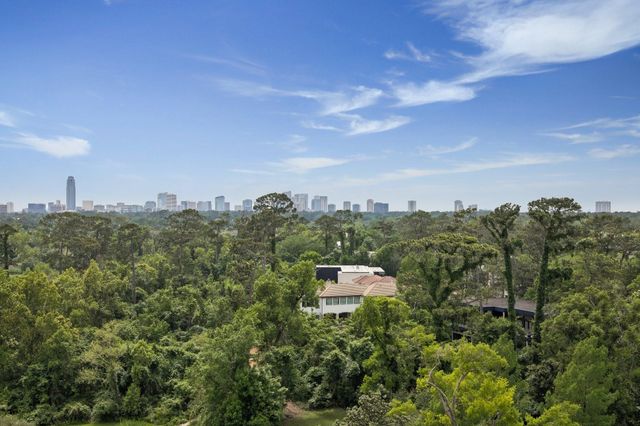 101 Westcott Street 905, Houston, TX 77007