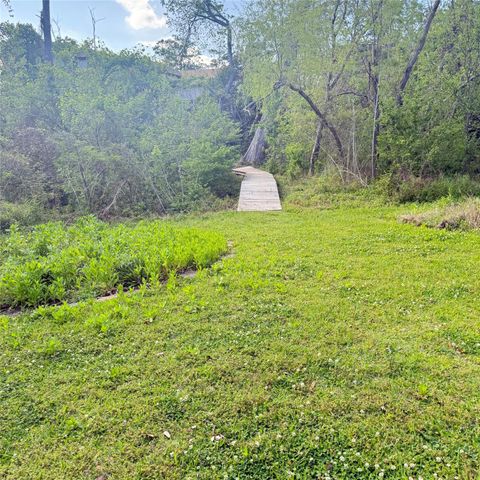 101 Westcott Street 905, Houston, TX 77007