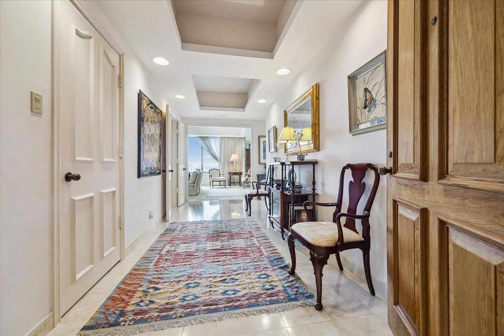 101 Westcott Street 905, Houston, TX 77007