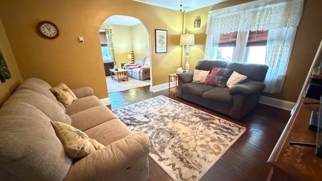 54 FINLEY AVE, Hamilton, NJ 08610