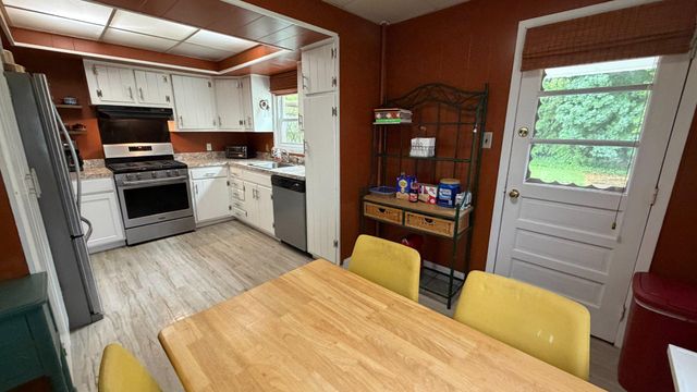 54 FINLEY AVE, Hamilton, NJ 08610