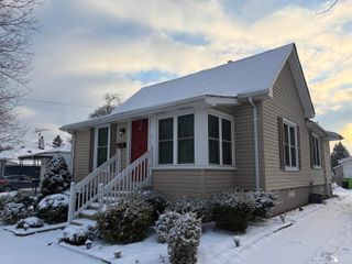 28401 Seneca Street, Flat Rock, MI 48134